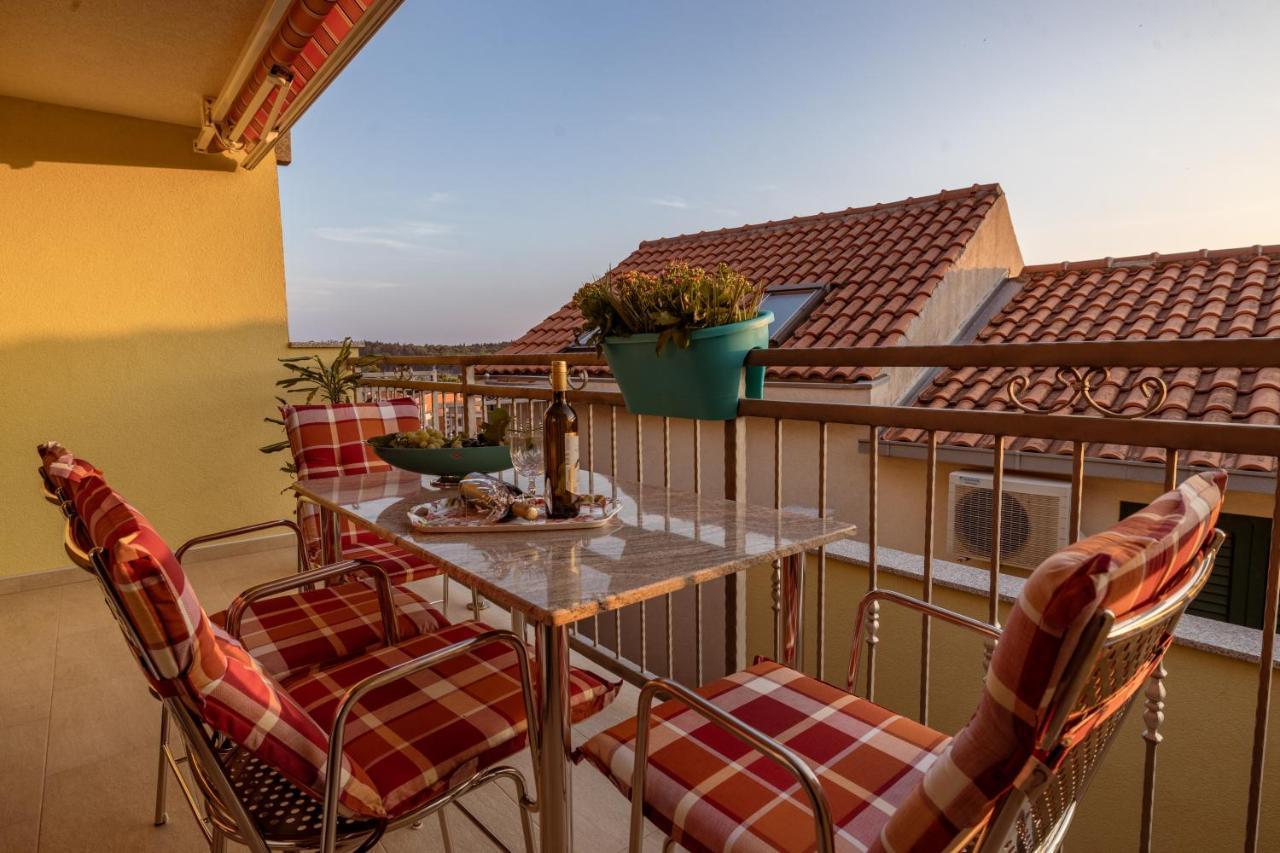 Apartmani Soldan Makarska Exterior foto